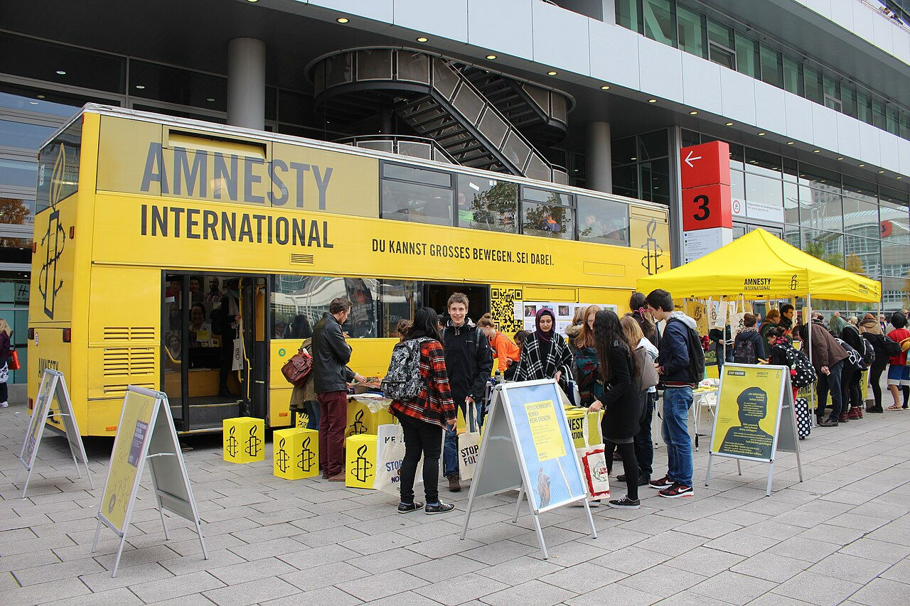 Amnesty International er dæmi um almannaheillasamtök. Amnesty International er dæmi um almannaheillasamtök.