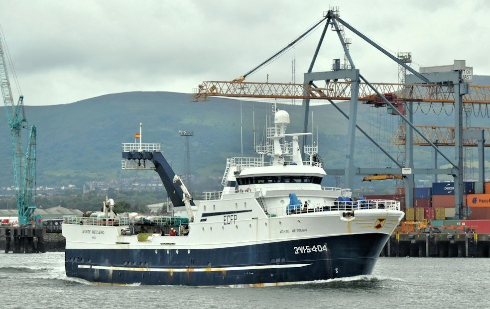 Spænski togarinn Monte Meixueiro í höfn í Belfast. Spænski togarinn Monte Meixueiro í höfn í Belfast.